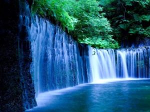 長野県軽井沢町「白糸の滝」
